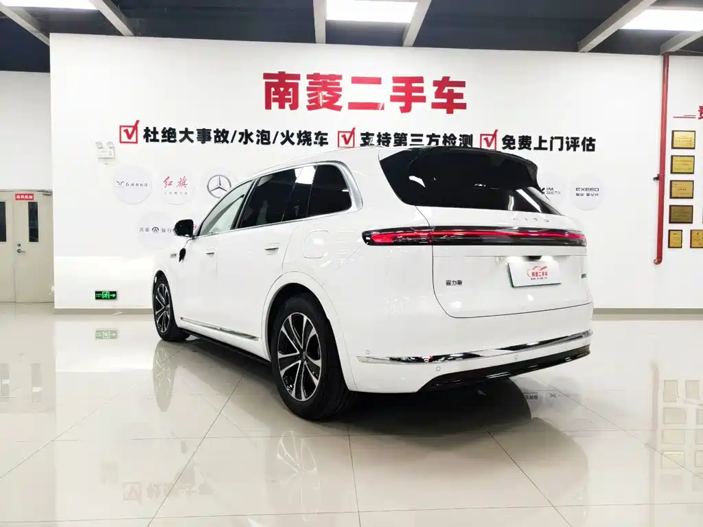 AITO Wenjie AITO M7 — миниатюра 6