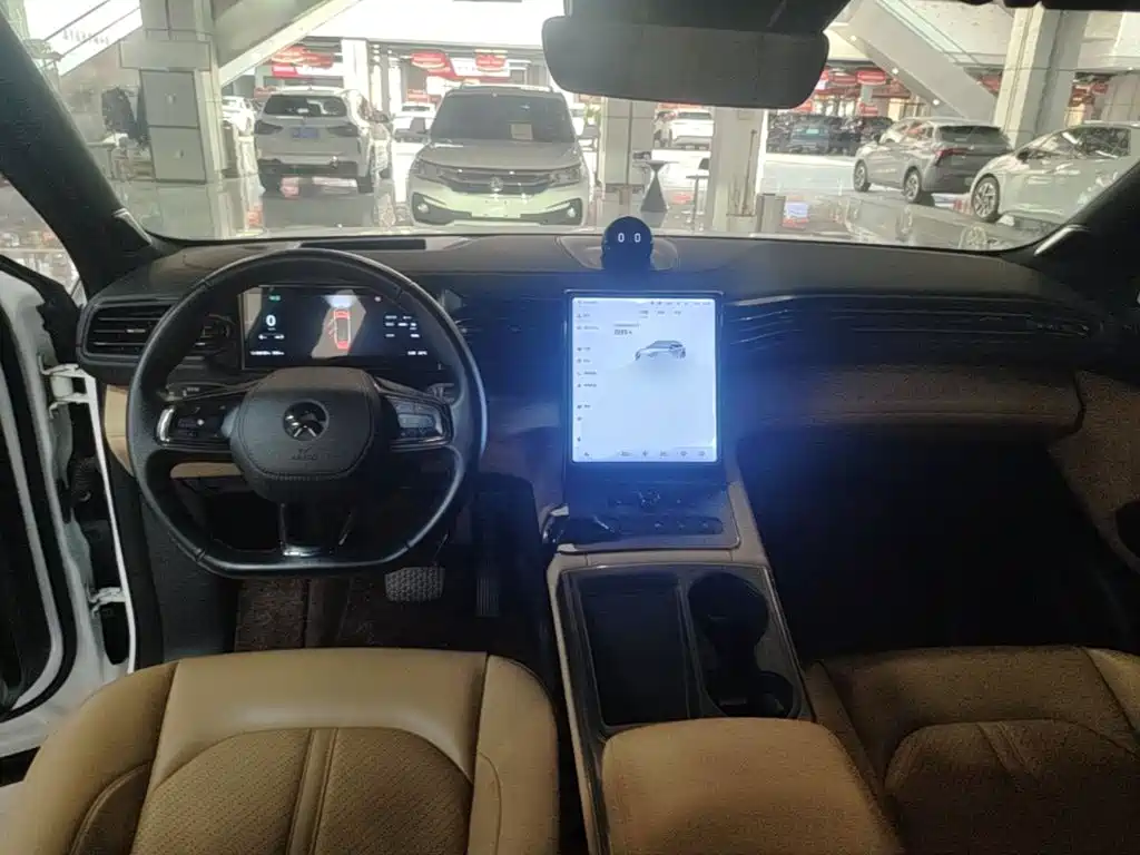 NIO ES6 — миниатюра 10