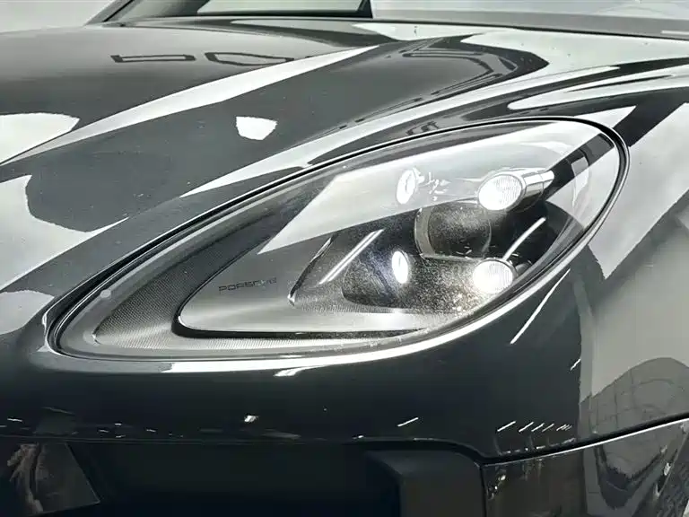 Porsche Macan — миниатюра 7