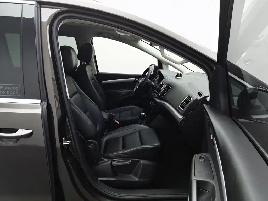 Volkswagen Sharan — миниатюра 23