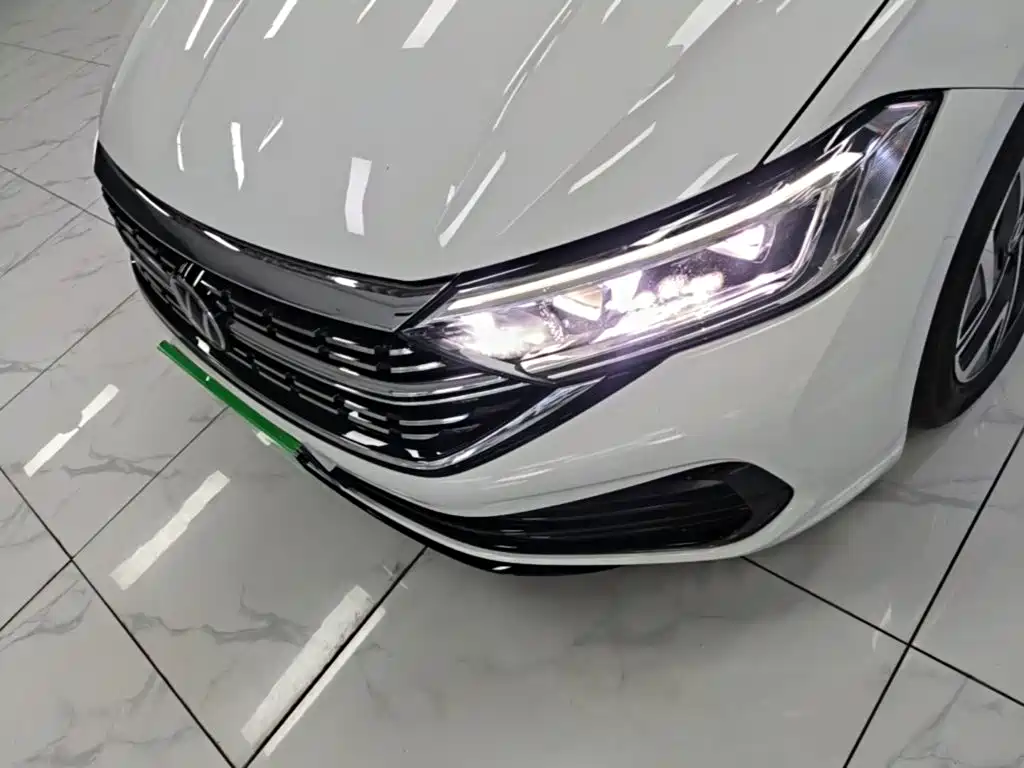 Volkswagen Sagitar — миниатюра 24