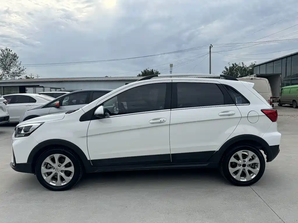 BAIC New Energy EC5 — миниатюра 5
