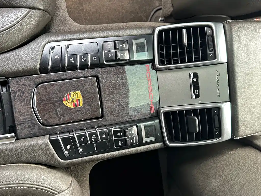 Porsche Panamera — миниатюра 12