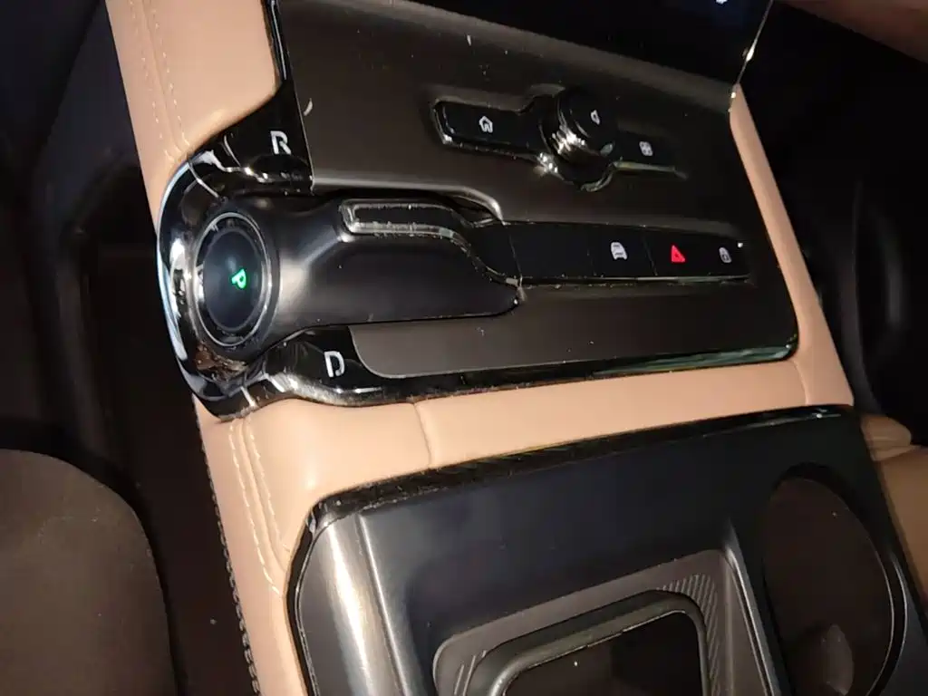 NIO ES6 — миниатюра 14