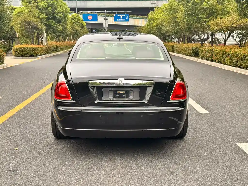 Rolls-Royce Ghost — миниатюра 17