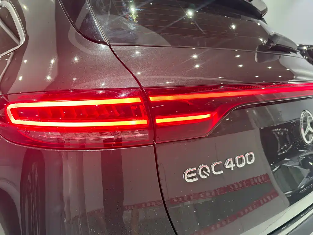 Mercedes-Benz EQC — миниатюра 13