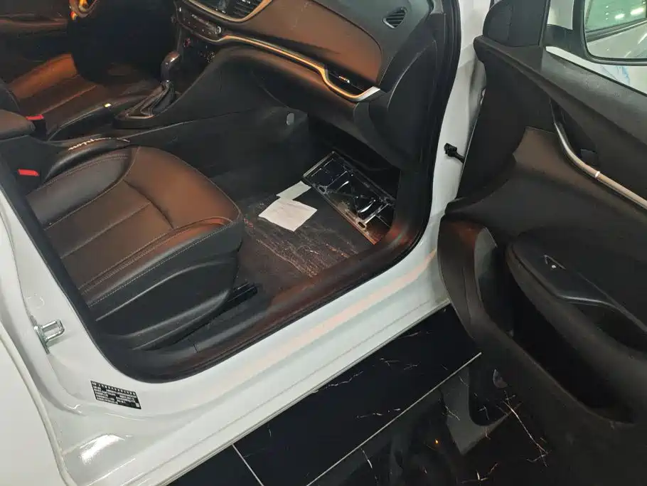 Buick Excelle — миниатюра 8