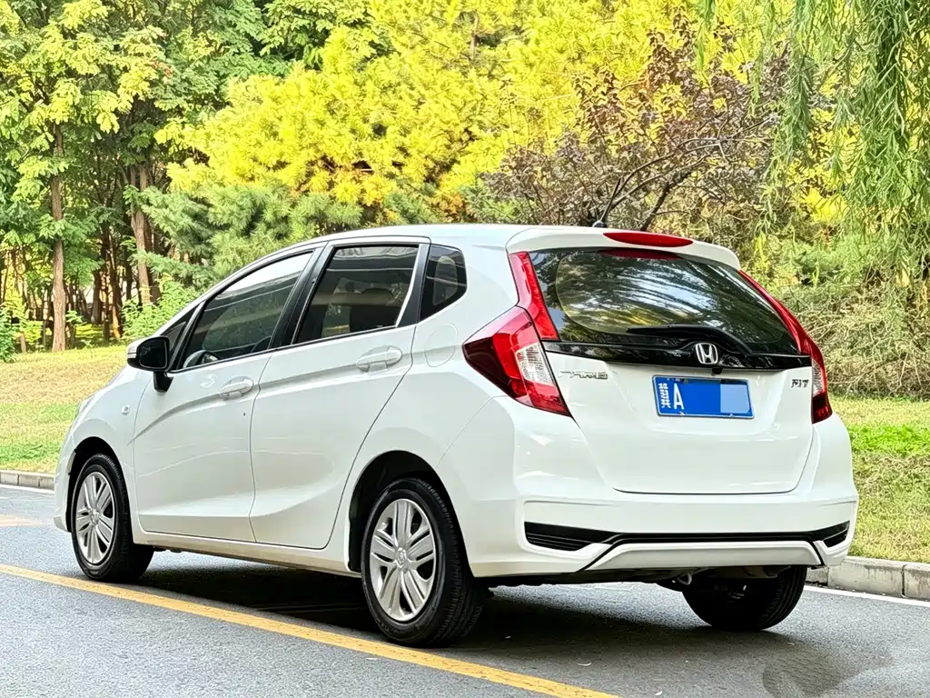 Honda Fit — миниатюра 3