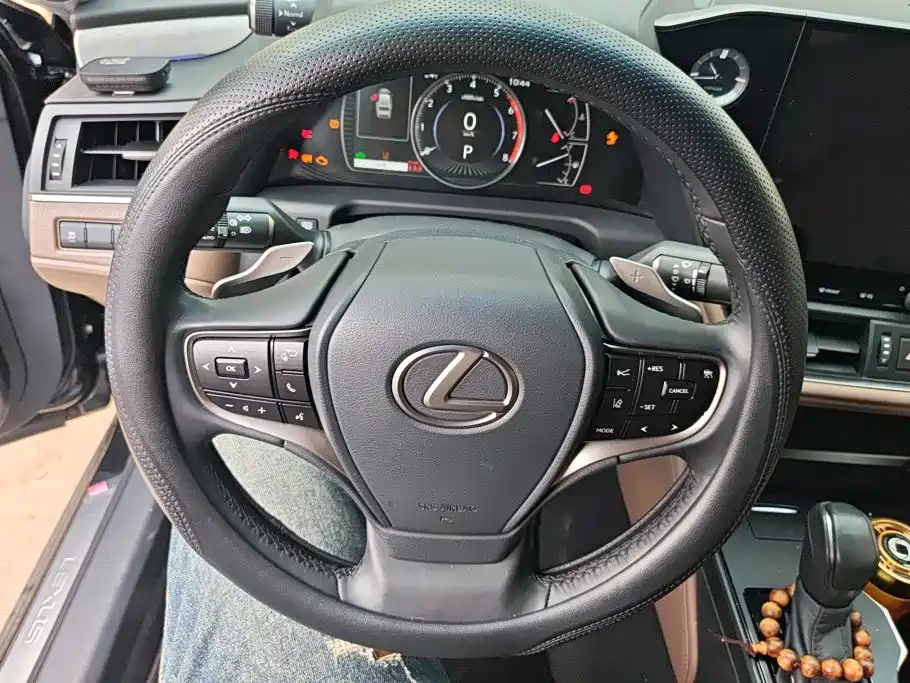 Lexus ES — миниатюра 15