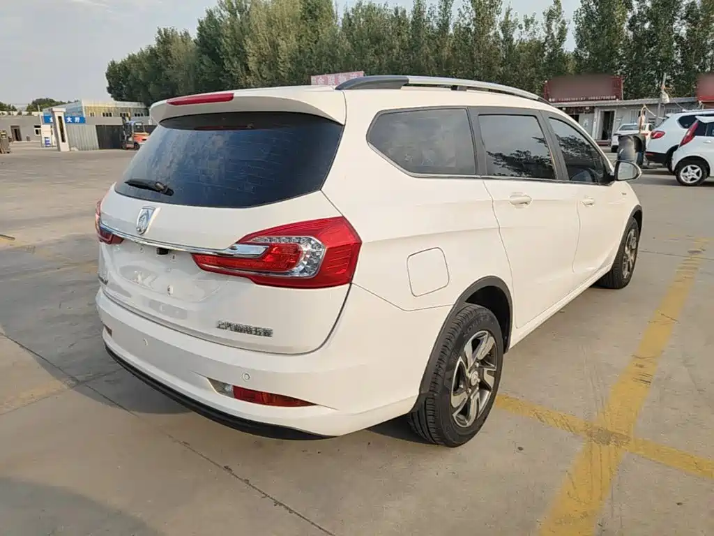 Baojun 310W — миниатюра 7