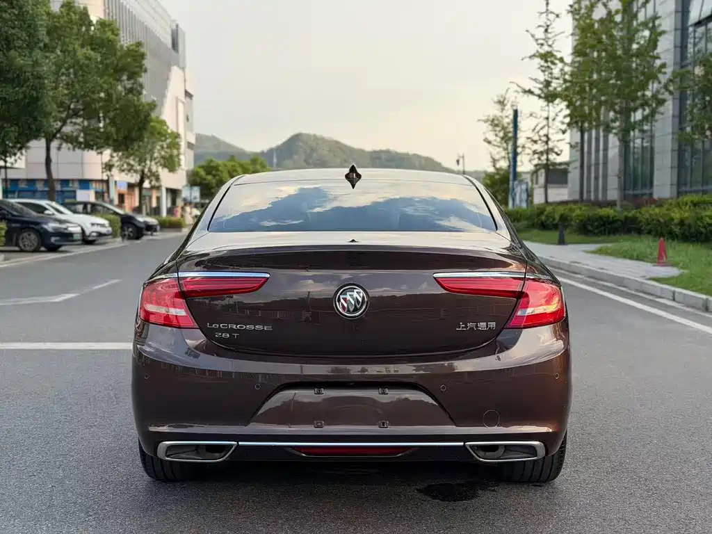 Buick LaCrosse — миниатюра 15