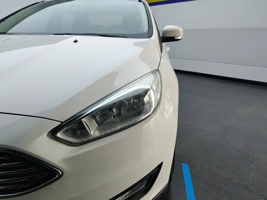 Ford Focus — миниатюра 5