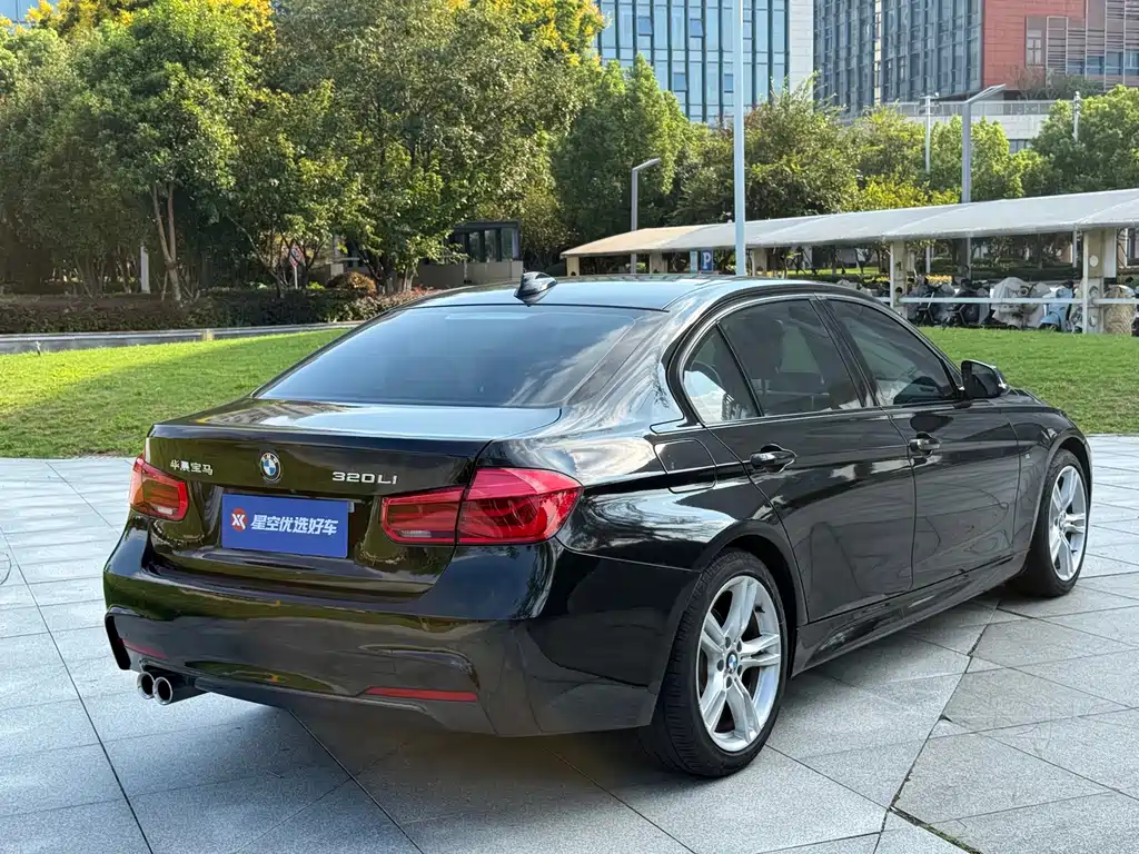BMW 3 Series — миниатюра 21