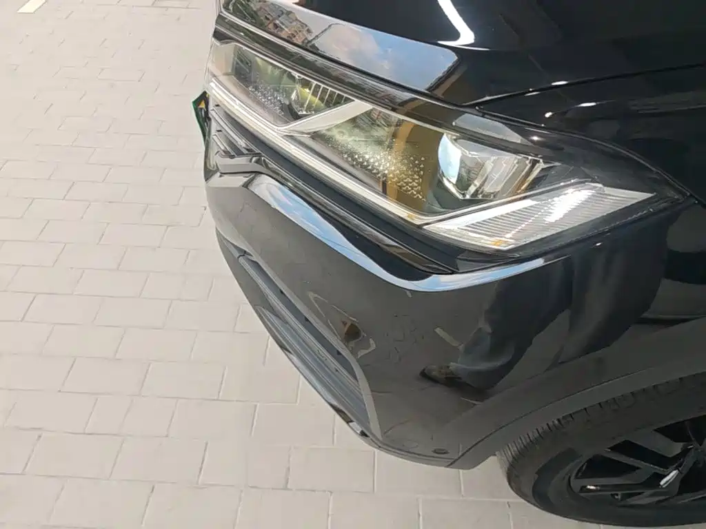 Volkswagen Touareg — миниатюра 24
