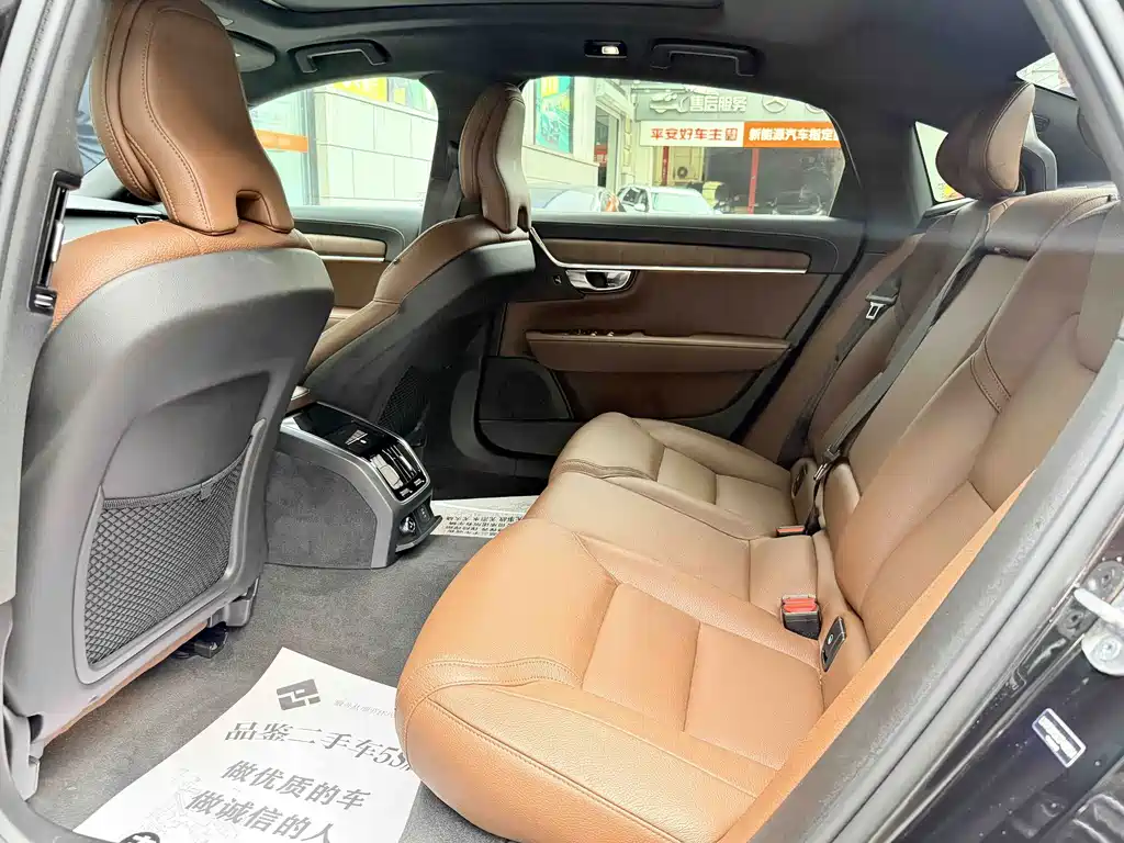 Volvo S90 — миниатюра 15