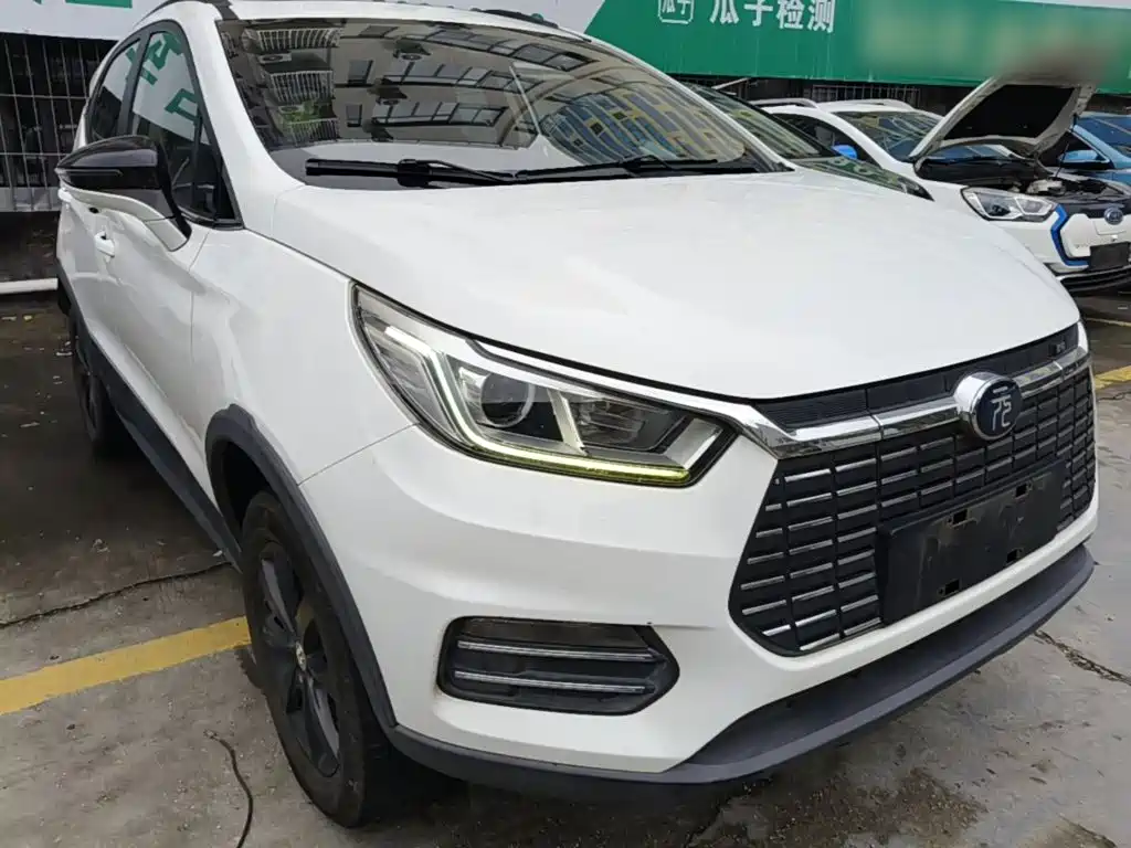 BYD Yuan EV — миниатюра 4