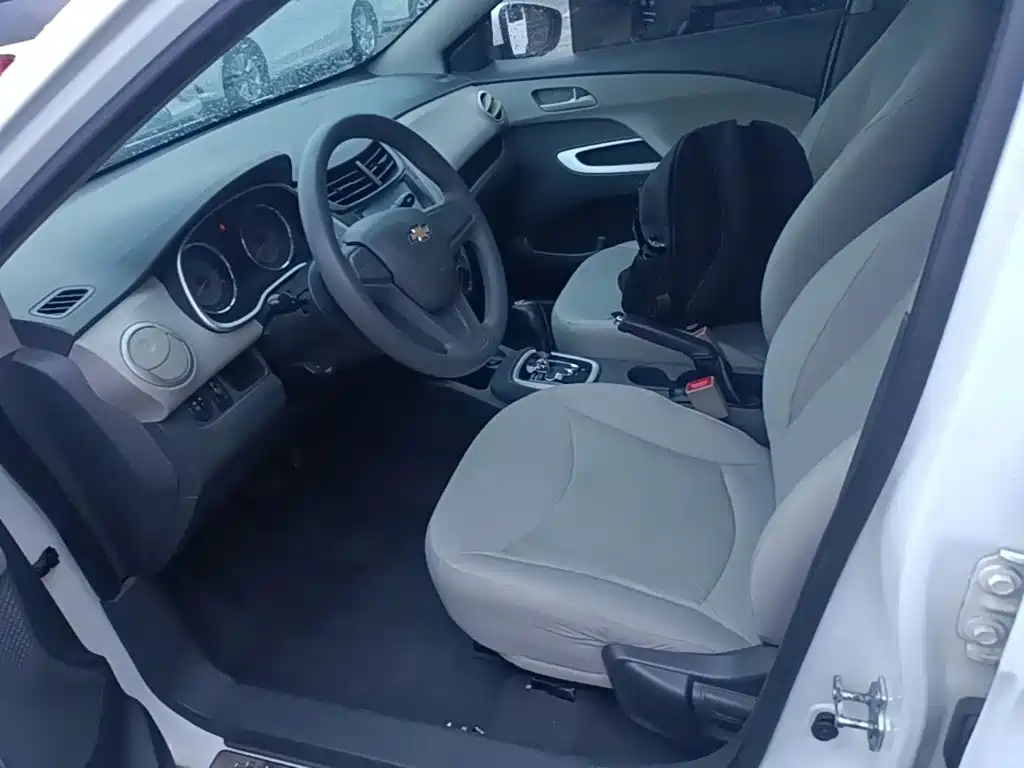 Chevrolet Sail — миниатюра 15