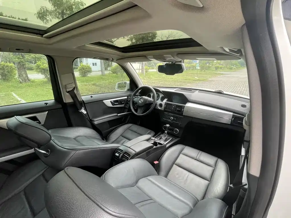 Mercedes-Benz GLK-Class (Import) — миниатюра 15