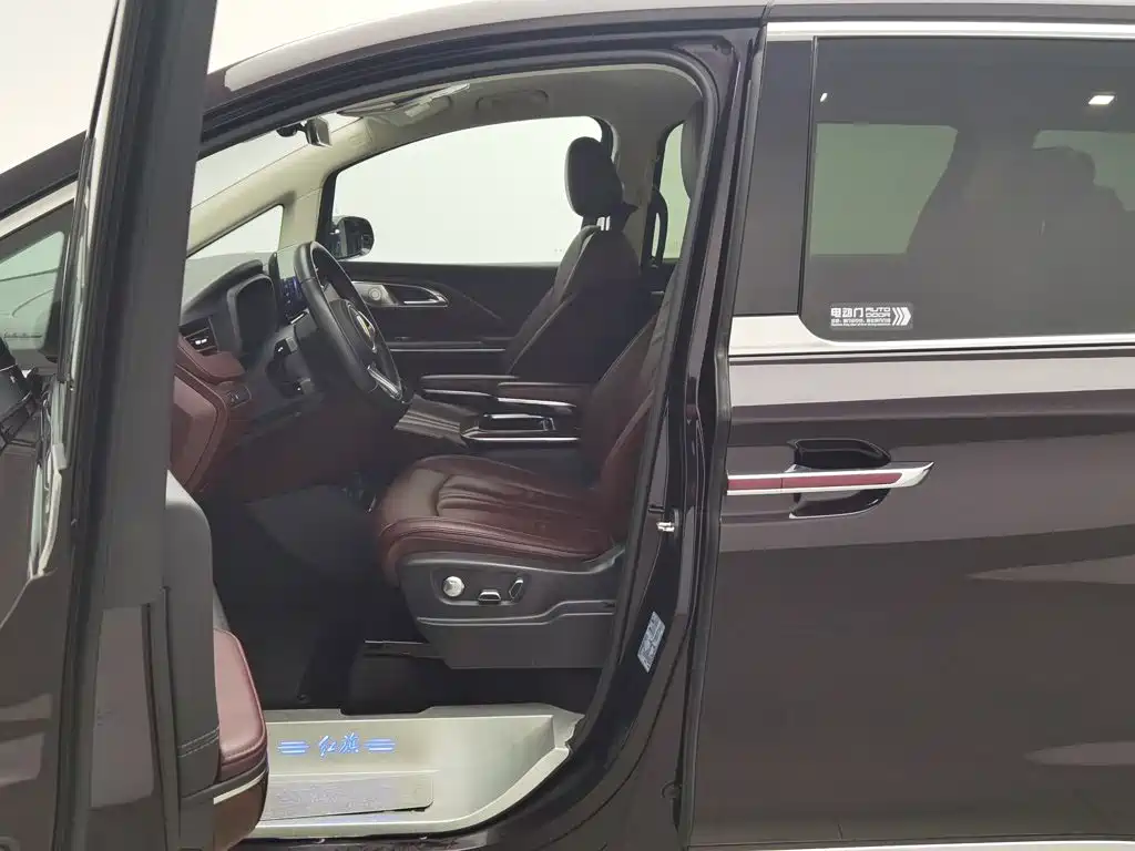 Hongqi Hongqi HQ9 — миниатюра 10
