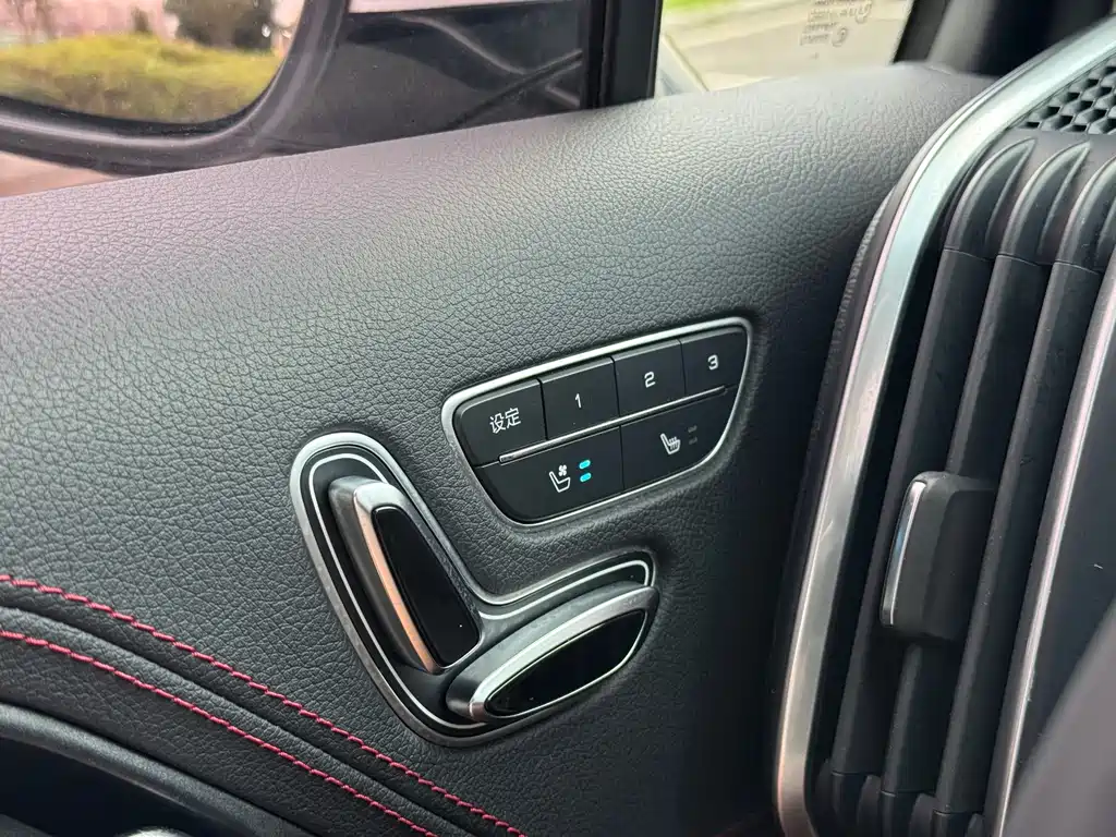 BYD Tang New Energy — миниатюра 13