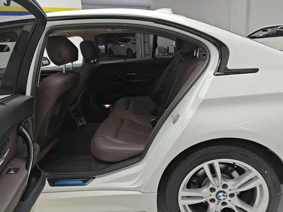 BMW 3 Series — миниатюра 11
