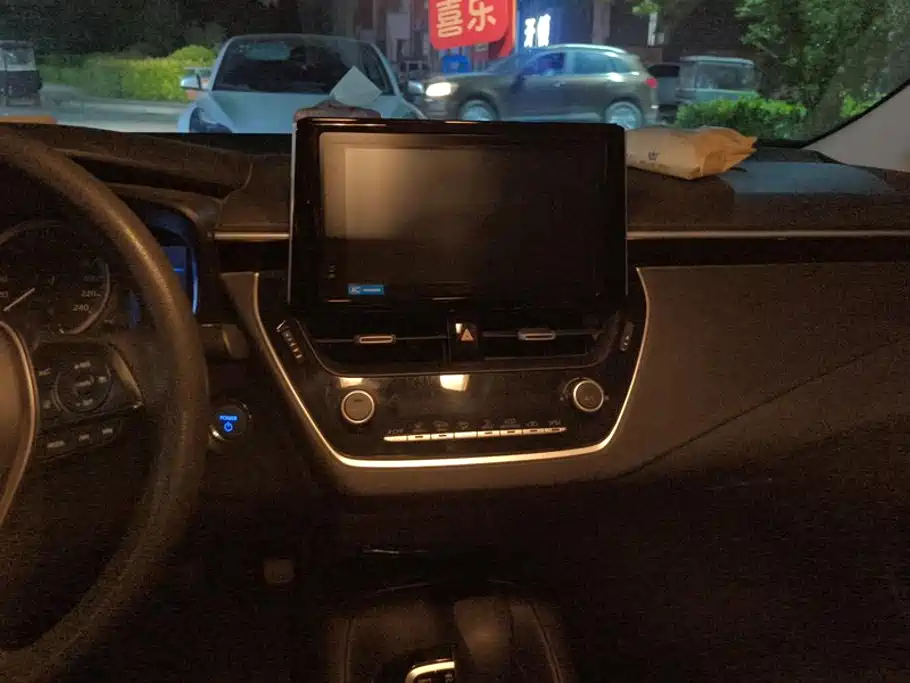 Toyota Corolla — миниатюра 13
