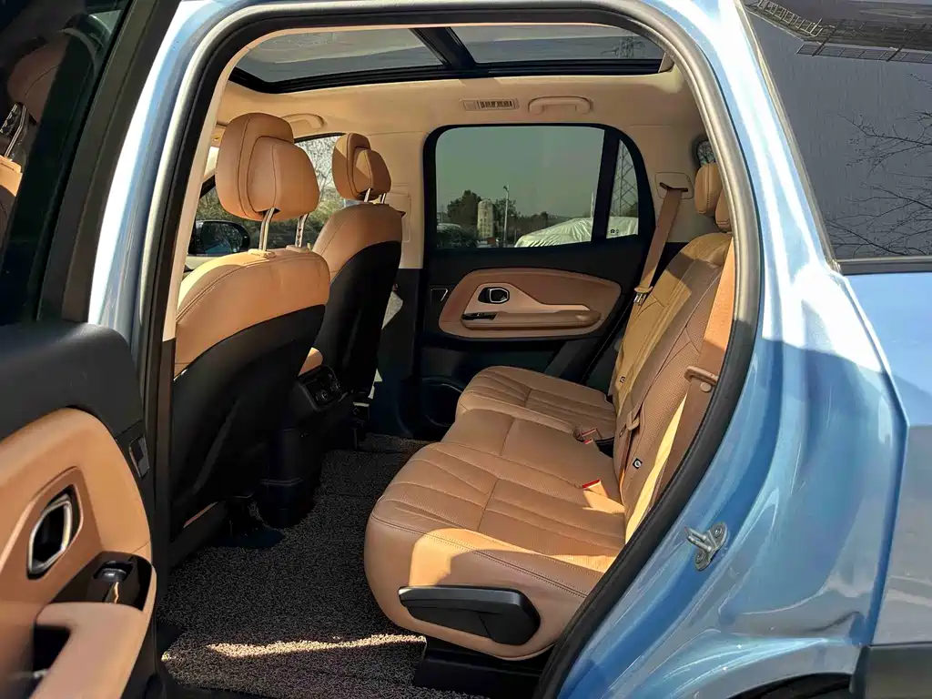 NIO ES8 — миниатюра 10