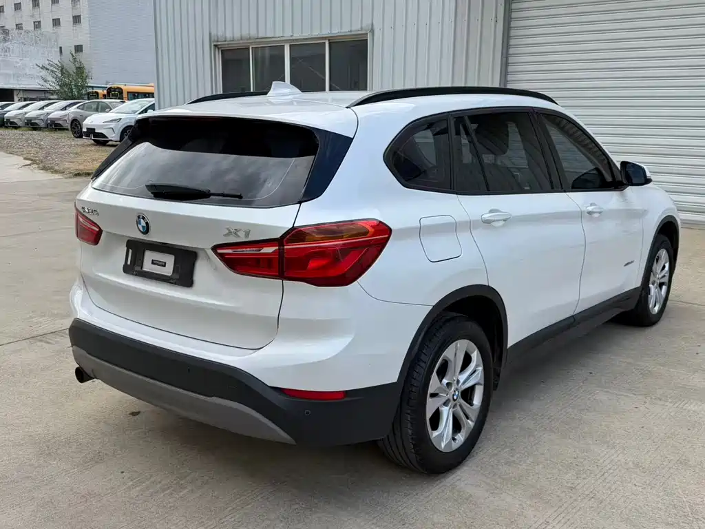 BMW X1 — миниатюра 10