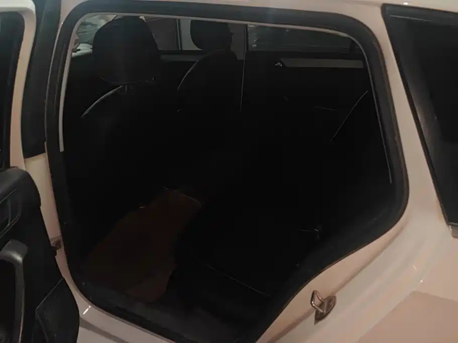 Skoda Rapid Spaceback — миниатюра 11