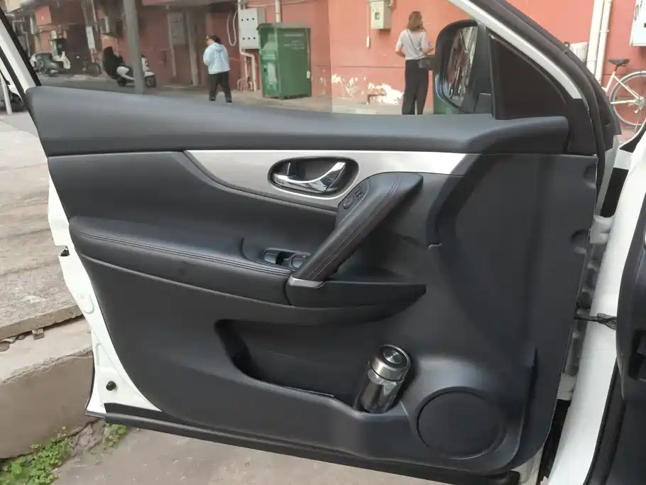 Nissan Qashqai — миниатюра 7