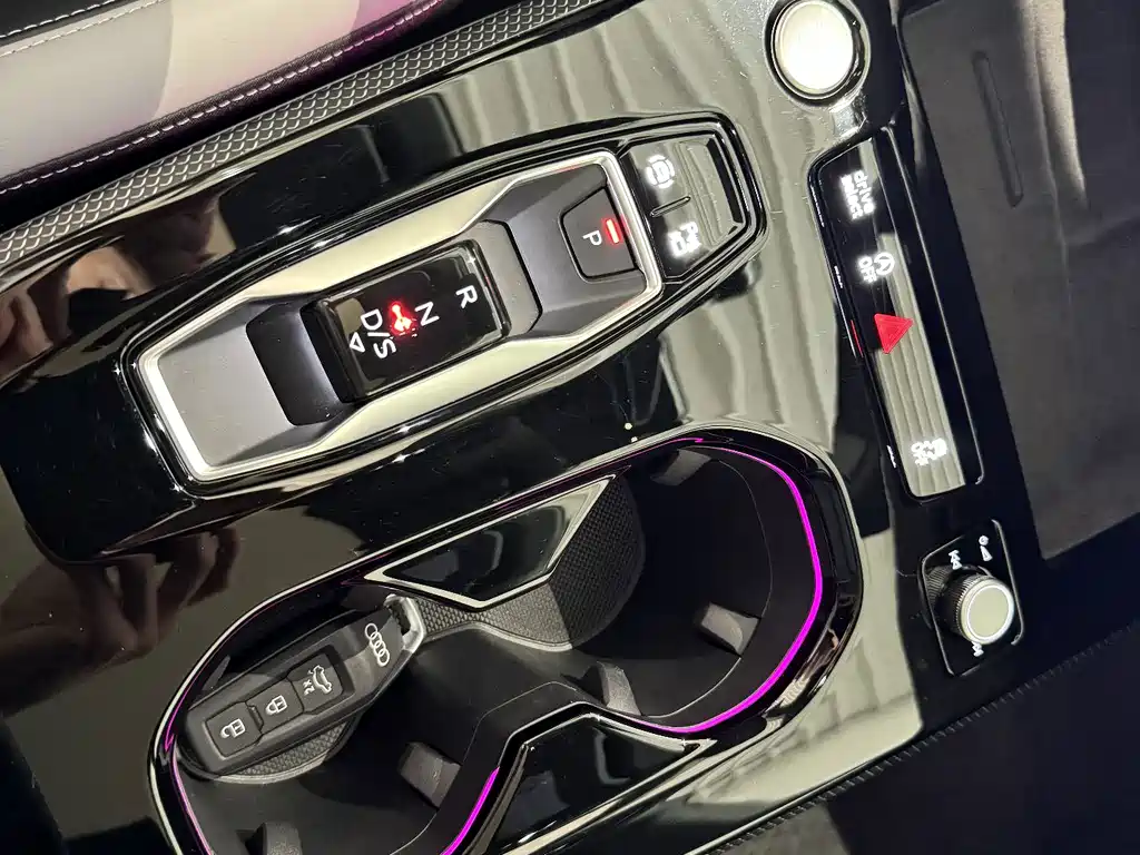 Audi A5L — миниатюра 12