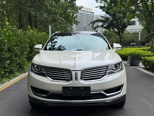 Lincoln MKX 2017 2.0 T 4 WD — фото 1