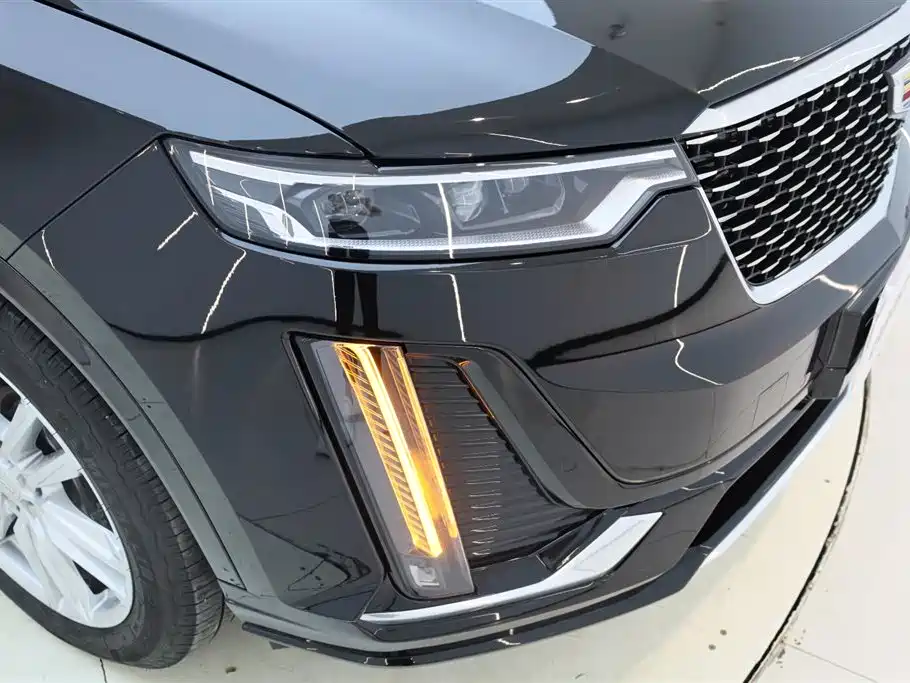 Cadillac XT6 2022 2.0T мест Luxury Standard