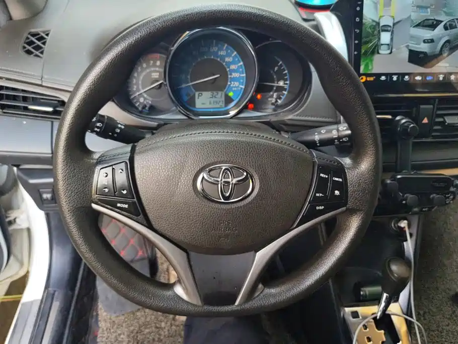 Toyota Yaris L — миниатюра 15