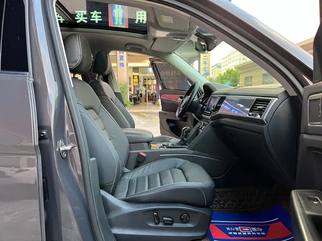 Volkswagen Teramont — миниатюра 3
