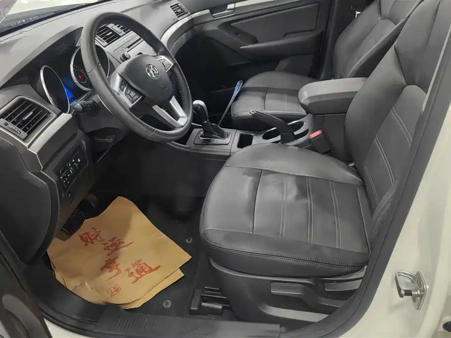 BAIC Senova X65 — миниатюра 9