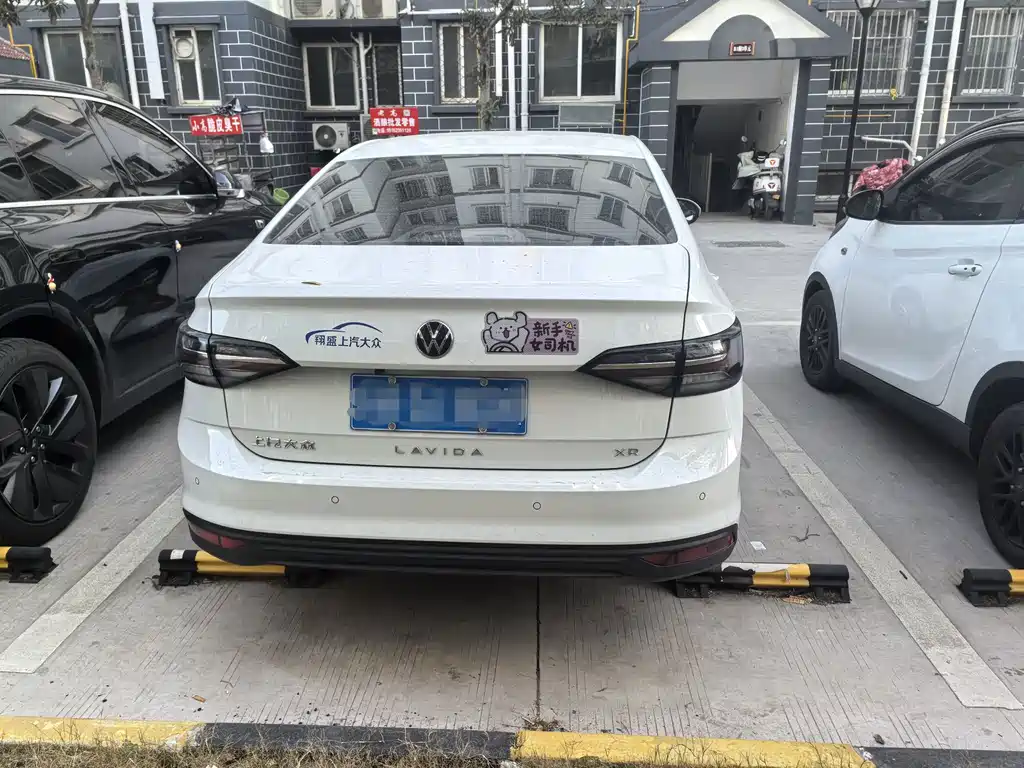 Volkswagen Lavida — миниатюра 4