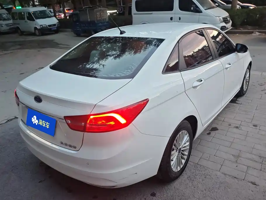 Ford Escort — миниатюра 3