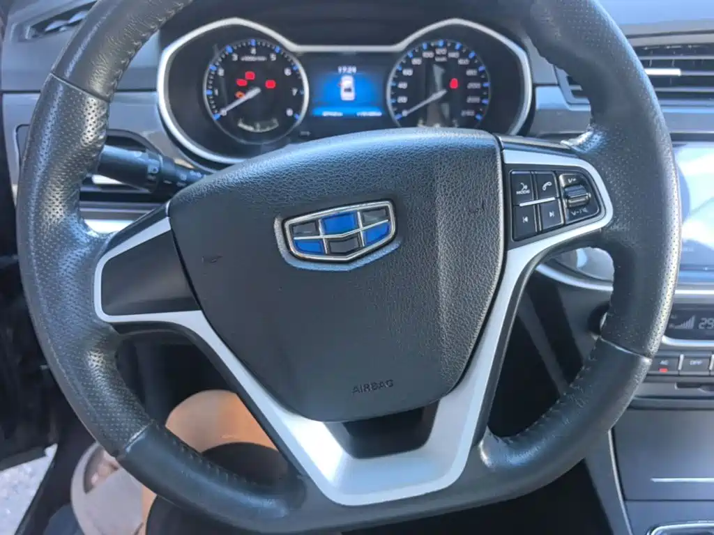 Geely Emgrand — миниатюра 11