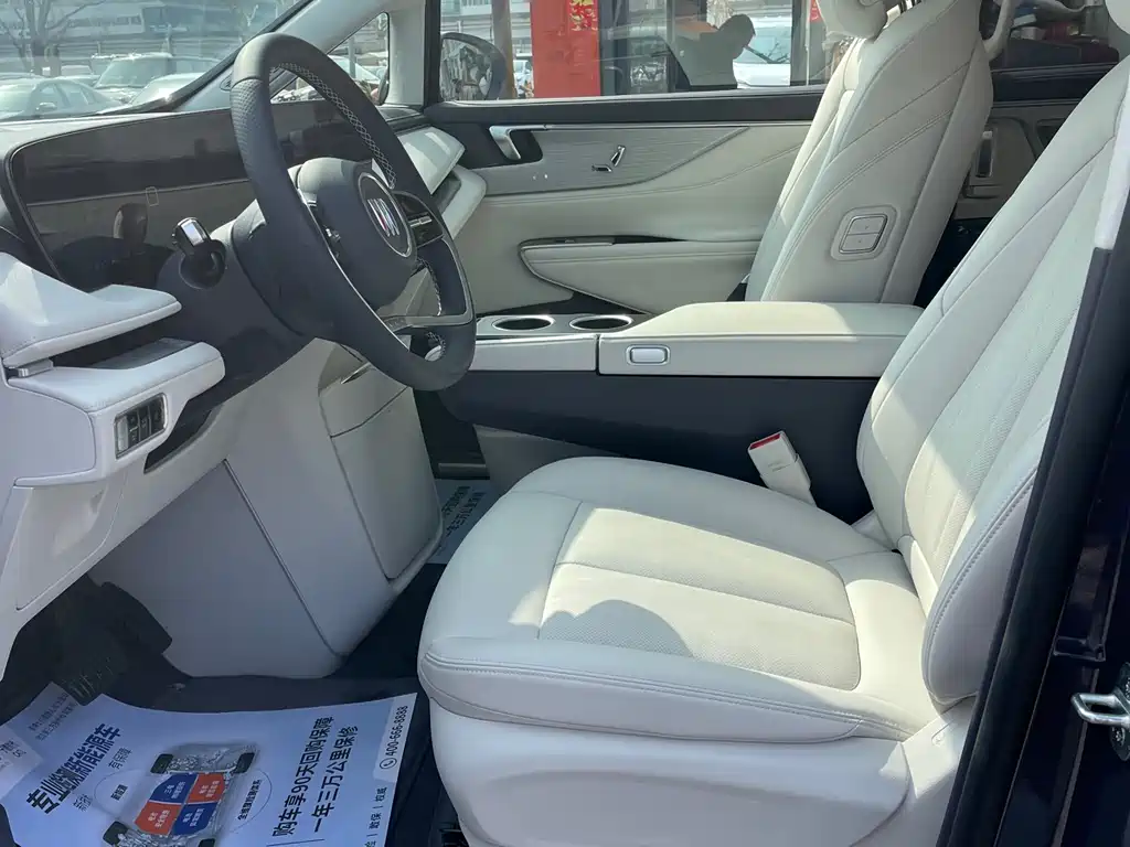 BUICK GL8 NEW ENERGY