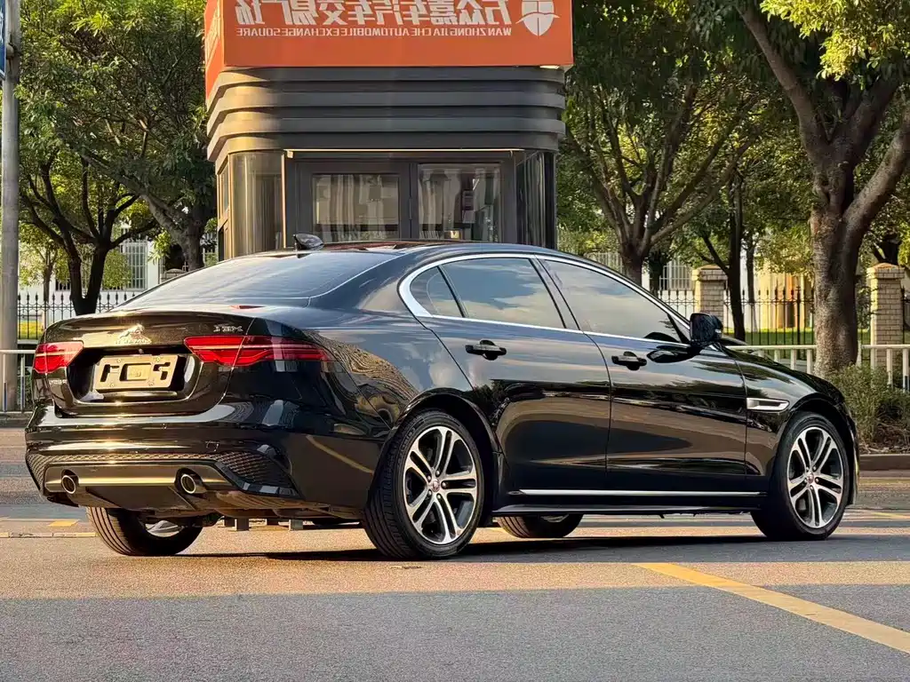 Jaguar XEL — миниатюра 4