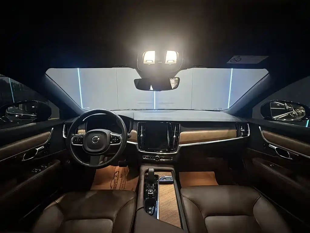 Volvo S90 — миниатюра 9