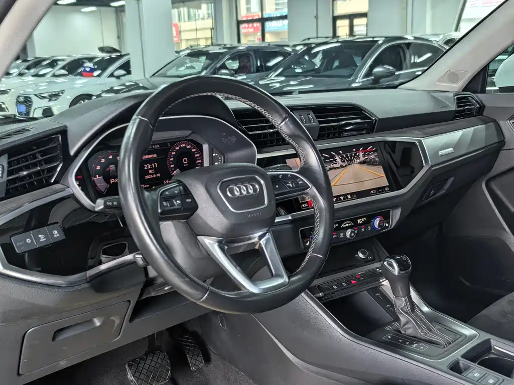 Audi Q3 — фотографии объявления, Фото 11