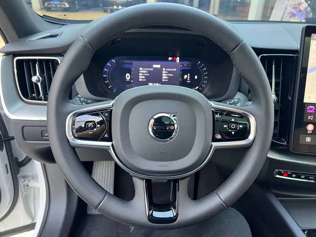 Volvo XC60 — миниатюра 15