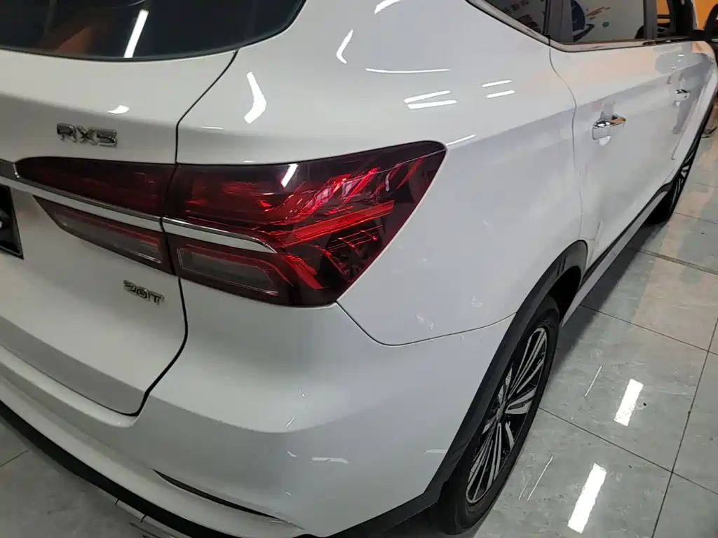 Roewe RX5 — миниатюра 8