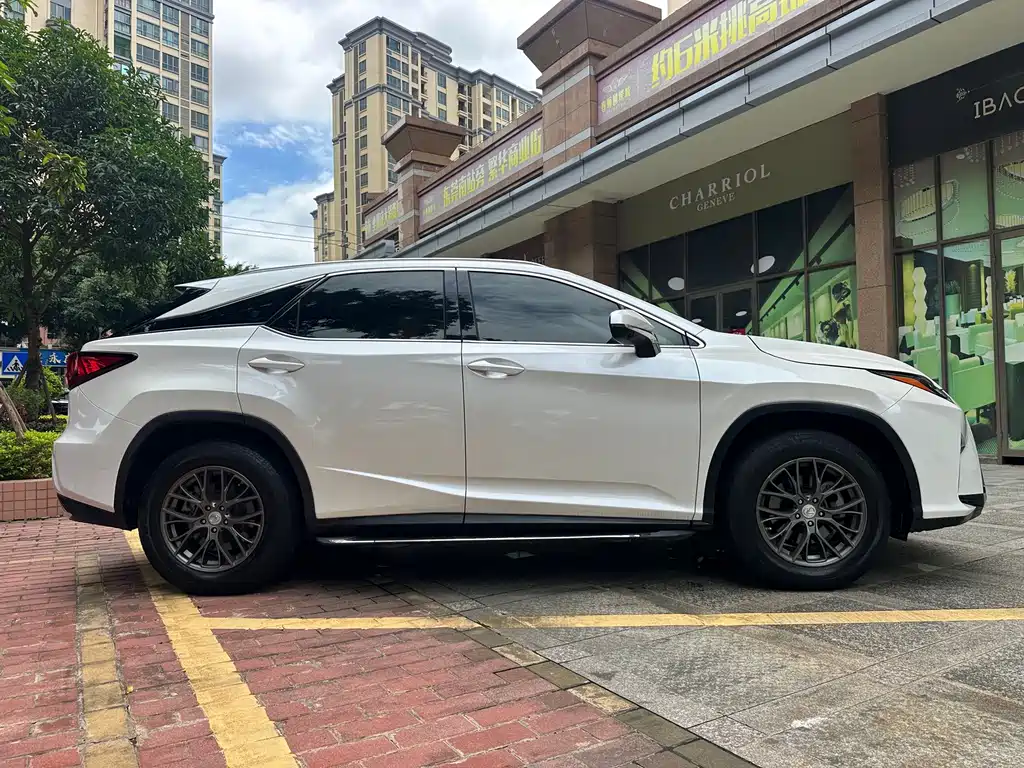 Lexus RX — миниатюра 8