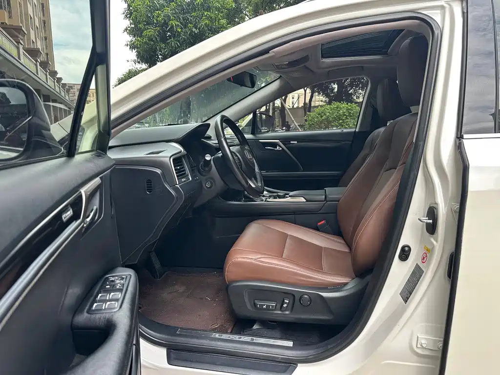 Lexus RX — миниатюра 11