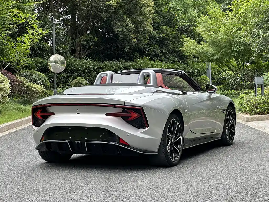 MG Cyberster 2024 580km