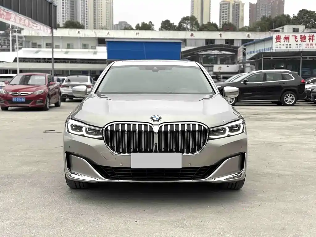 BMW 7 Series — миниатюра 2