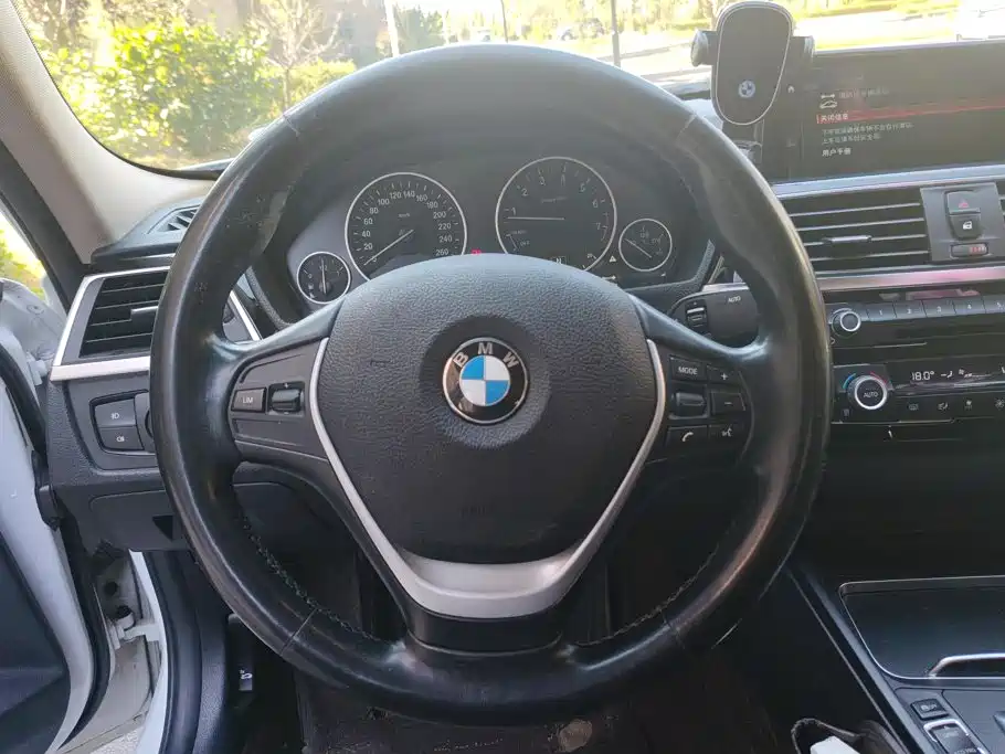 BMW 3 Series — миниатюра 15